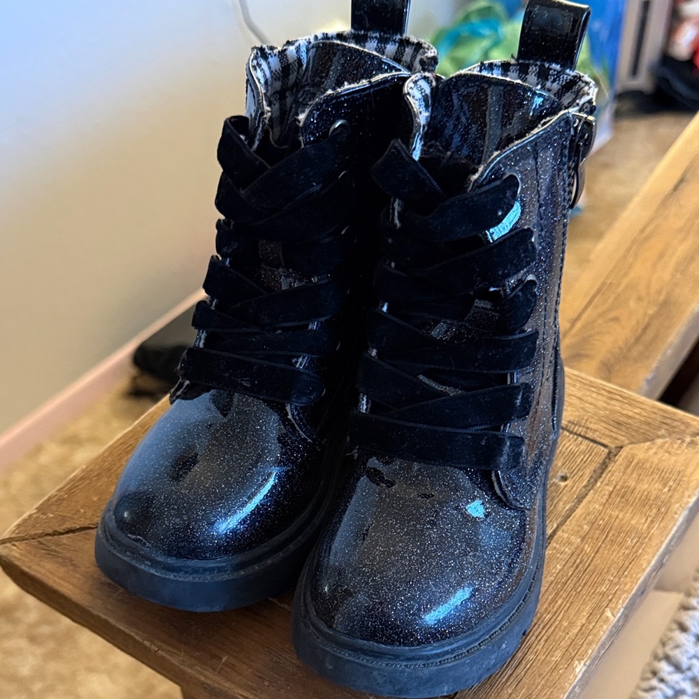 Amazon Glittery Black Kids Boots